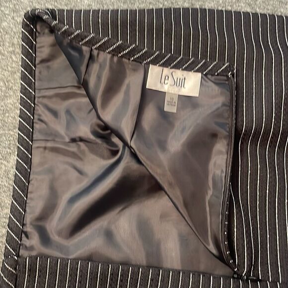 Le Suit Striped Midi Skirt, Size 10 - Picture 5 of 6
